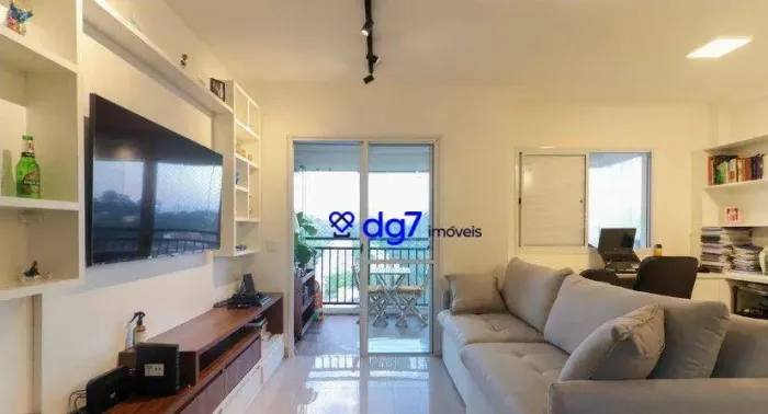 Apartamento na Vila Gomes com suíte e 02 vagas de garagem!