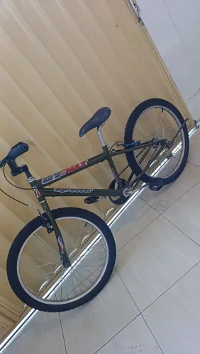 Bicicleta:aro 24 ($500)
