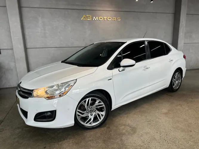 Citroen C4 Lounge Exclusive 1.6 Turbo 4P Aut. 2014