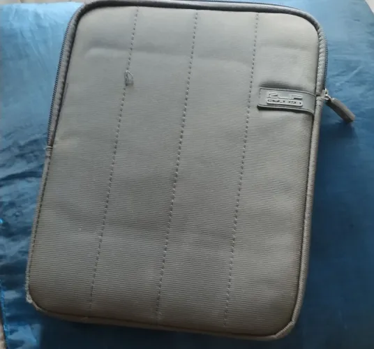 Capa protetora para tablet de até 10 polegadas