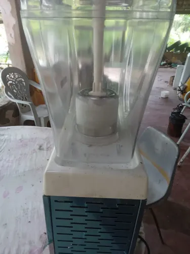 Refresqueira Venâncio 13L Semi Nova - Gela Suco ?