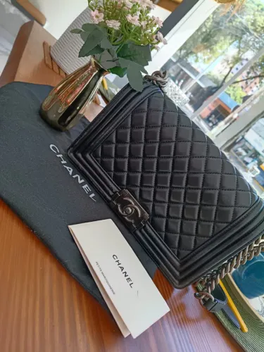 Bolsa Chanel ( primeira linha )