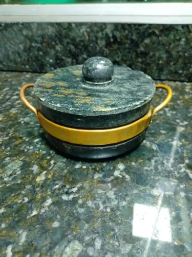 Panela de pedra sabão