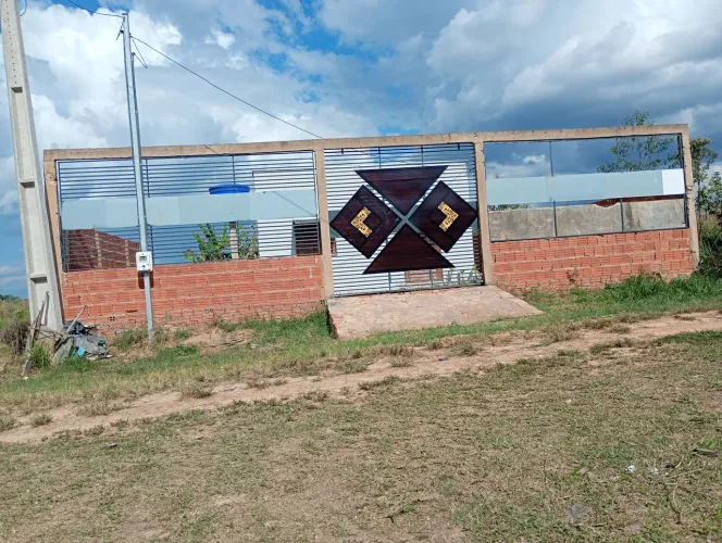 do lado do arena race terreno 50 x12 e casa 10x 6.50