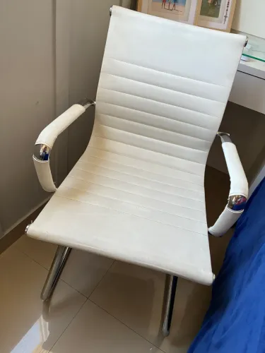 Cadeira de escritório branca