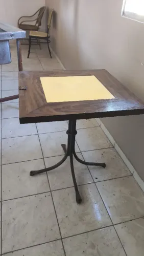 Mesa de madeira 