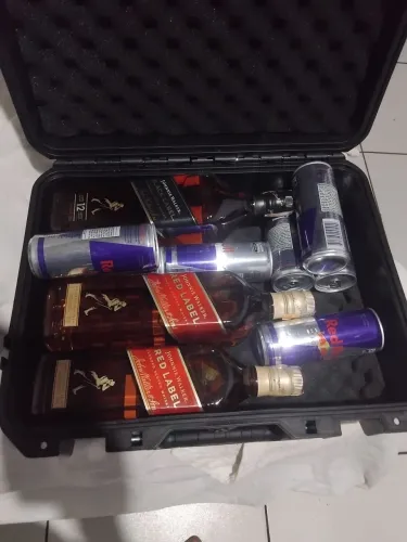 Com com 4 red Bull 1 Black 1litro $170
