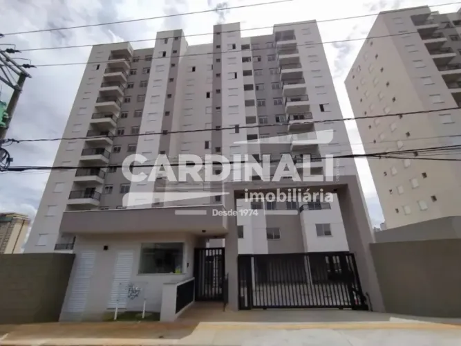 Apartamento todo mobiliado, com localização privilegiada.
