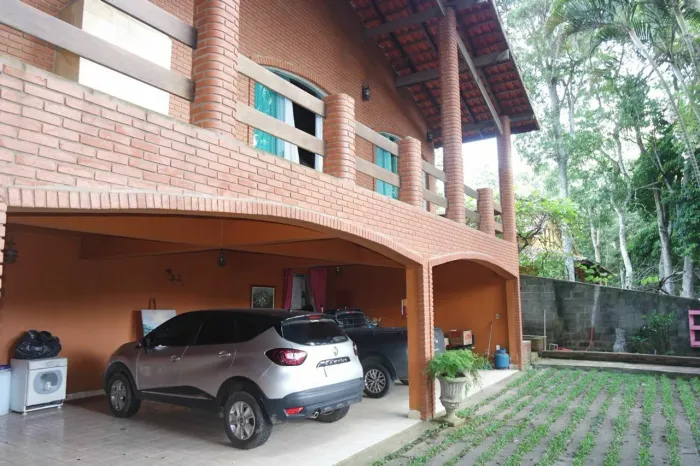 Casa em Rua Maria Alice Ayrosa Penteado Rocha - Chácaras Ana Lúcia - Embu das Artes/SP
