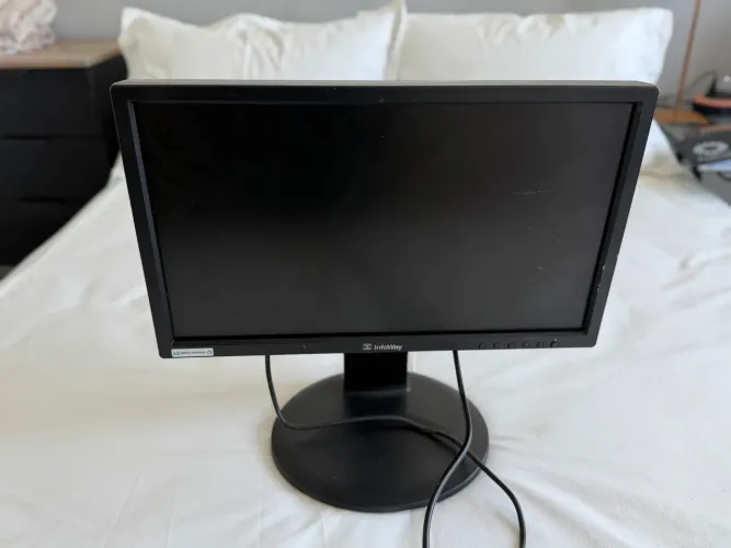 Monitor itautec led 19