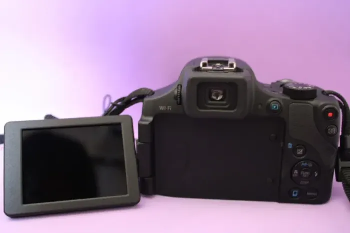 Canon PowerShot SX60 HS Completa + Bolsa Vanguard + Cartão de Memória