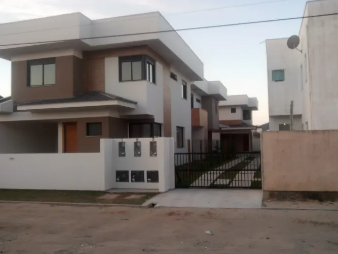 Alugo casa semi mobiliada de 3 quartos em condomínio fechado no campeche