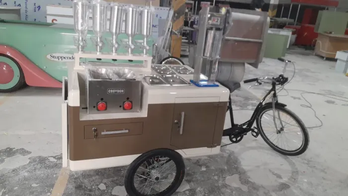 OPORTUNIDADE DE NEGÓCIO <br>Foodbike de churros em fibra de vidro completa
