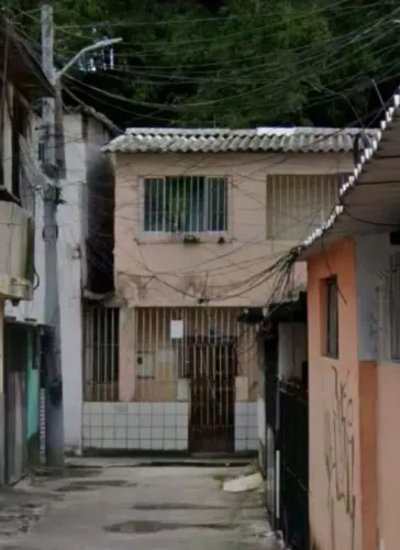 Casa no curado na rua da alegria por traz do bloco 73