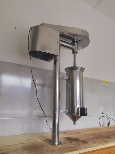 Máquina de juçara