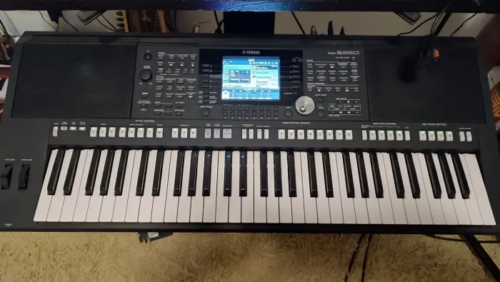 Teclado arranjador Yamaha PSR S950