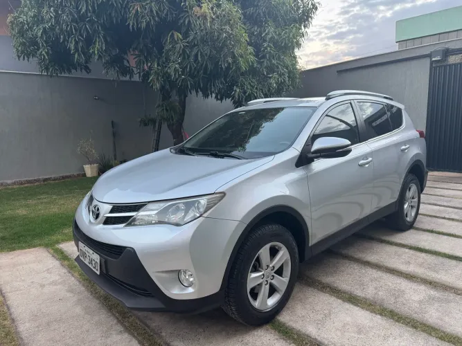 Toyota RAV4 2.0 4X2 16V Aut. 2014