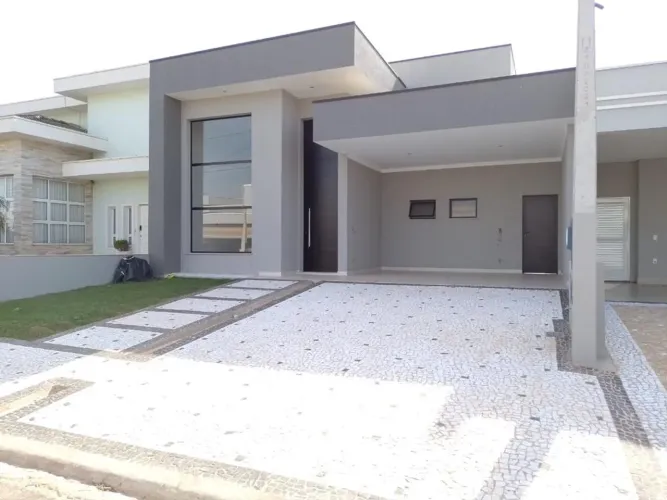 Casa à venda no Condomínio Terras do Fontanário em Paulínia - SP.