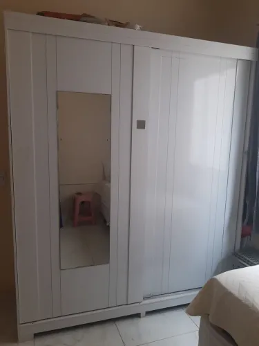 Vendo guardas roupas 100% mdf