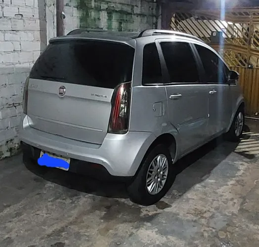Fiat Idea Attractive 1.4 Fire Flex 8V 5P 2013