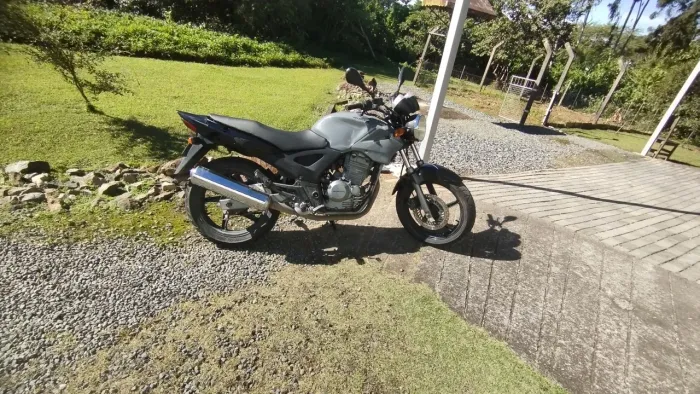 CBX Twister abaixo do preço