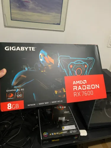 RX 7600 SEMI NOVA