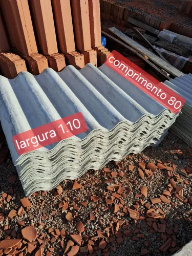 Vendo telhas em pedaços largura 1.10 por 80 comprimento 