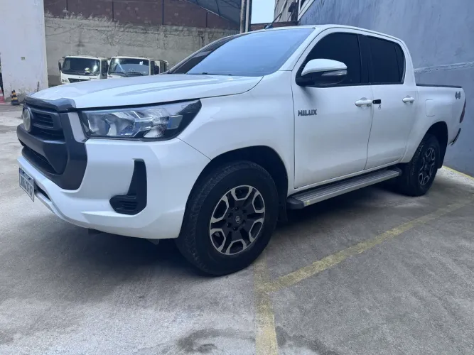 Toyota Hilux CD 4X4 2.8 Diesel Mec. 2021