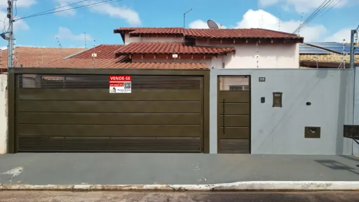 Casa no Jardim Leblon - 03 quartos (01 suíte)