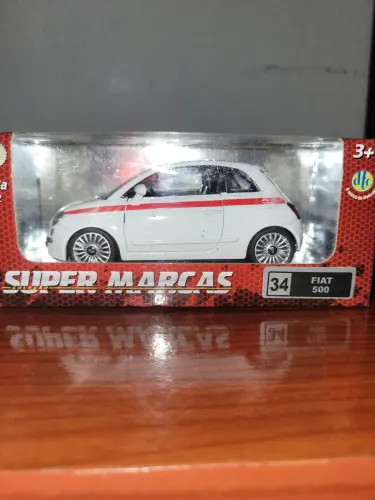 MINIATURA DO FIAT 500 FECHADO NA CAIXA ?  ( SÓ RETIRADA  )