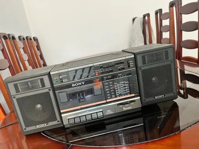 Rádio sony antigo funcionando