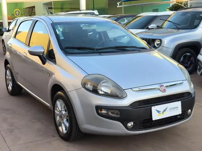Fiat Punto Attractive 1.4 Fire Flex 8V 5P 2016