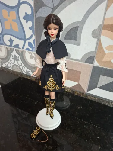 Boneca barbie collector Silkstone