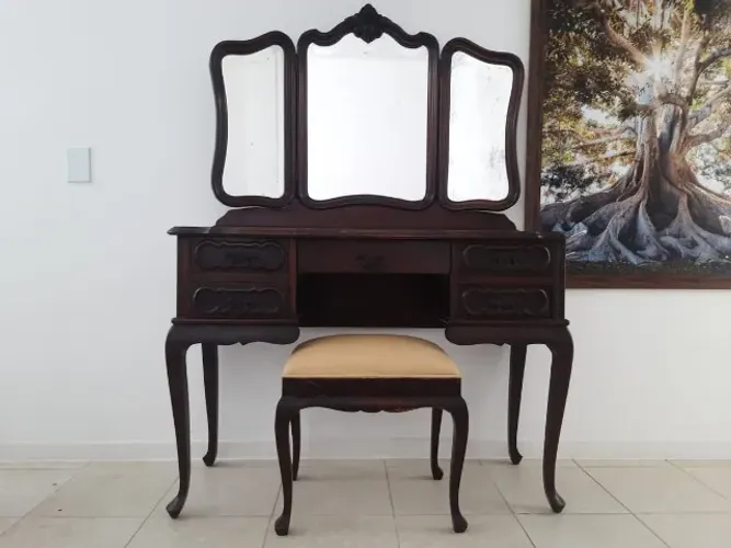 Penteadeira Antiga Madeira Maciça c/ Espelho Triplo + Banqueta - Vintage