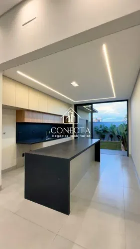 Casa em Condomínio à venda, 3 quartos, 3 suítes, 4 vagas, Cond. Mirante do Lago - Uberlând