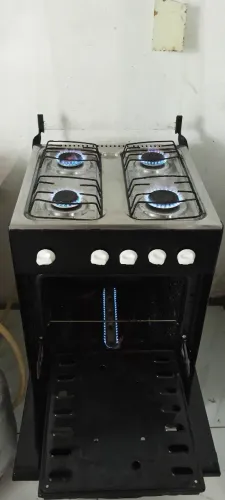 fogão esmaltec funciona às 4 bocas e o forno, faço entrega