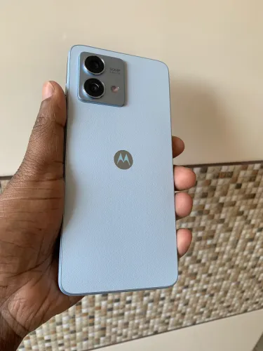 Moto G84 256GB filé