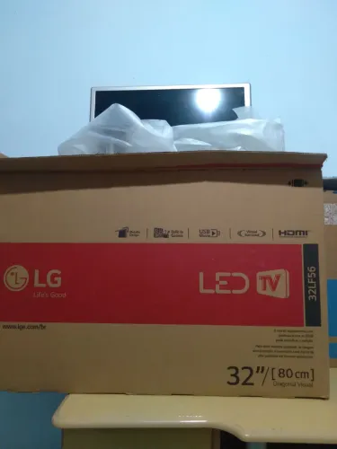 LG 32' (2015) Não liga - para conserto ou peças