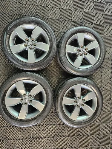 Jogo de rodas de liga leve Aro 15 Volkswagen Fox