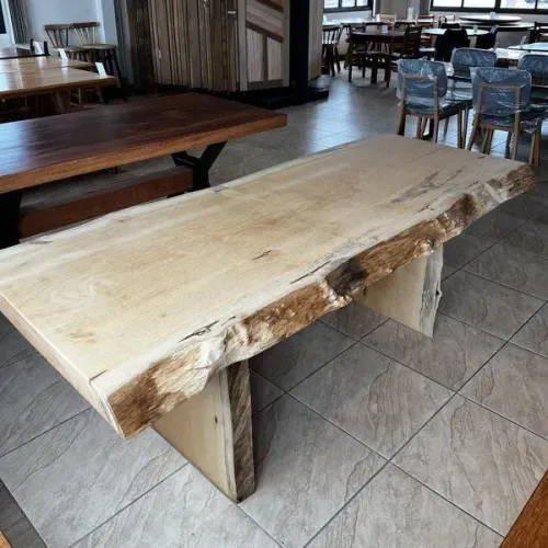 Mesa de canto em IPE  linda por apenas mil reais 