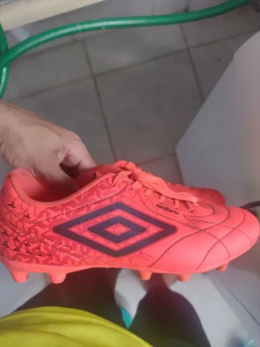 Chuteira Umbro Society/Campo Laranja - Nova
