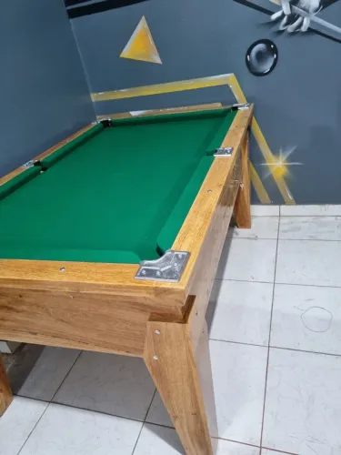 Mesa de bilhar e sinucas