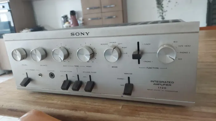 Amplificador sony o primeiro