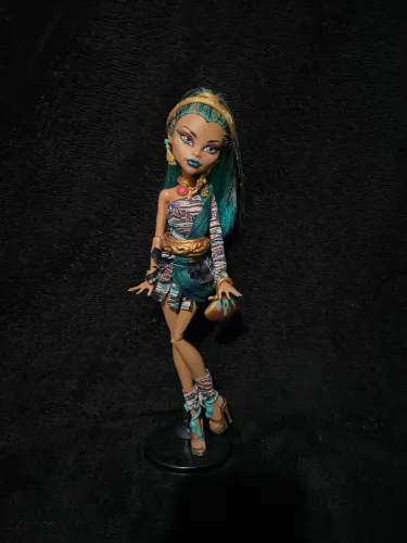 Boneca Monster High Nefera Básica