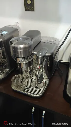 CAFETEIRA NESPRESSO CREATISTA VERTUO 110V