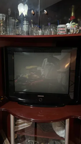 Televisão Samsung (tubo) 29 polegadas (grande) na cor preta
