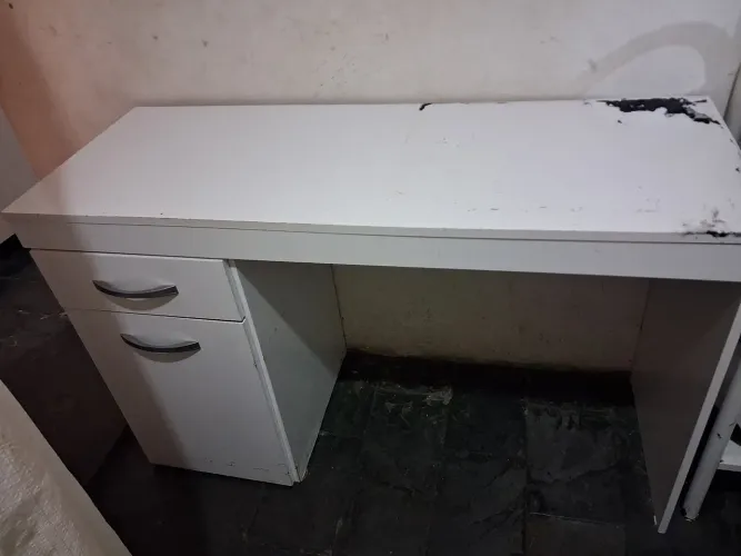 Escrivaninha para computador