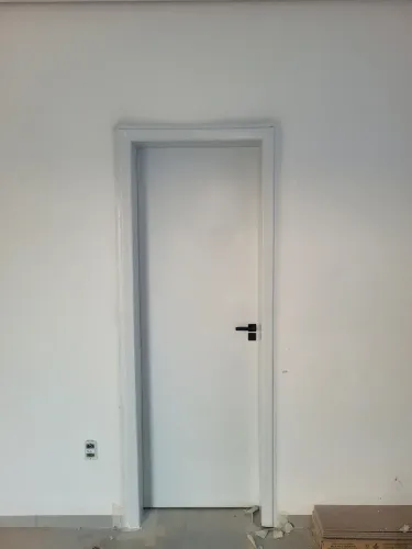 Portas de 70 e 80 por 2,10