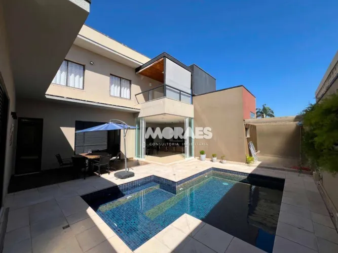 Casa em Condomínio Fechado com 4 suítes 590 m², à venda por R$ 2.300.000 ou locação por R$