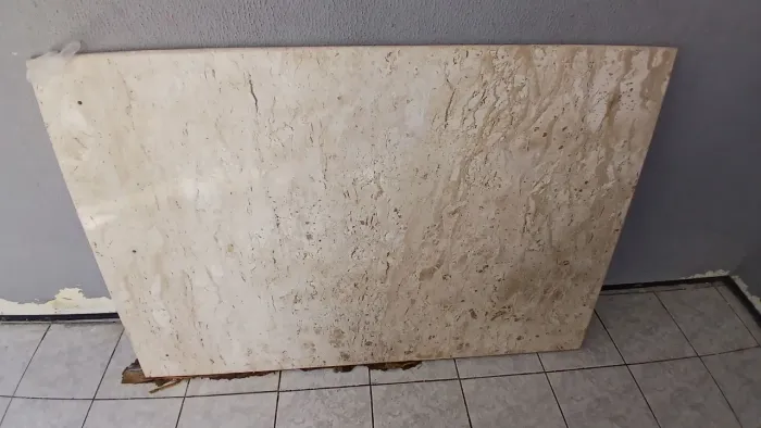 Pedra de Mármore Bege Bahia para mesa de 6 lugares